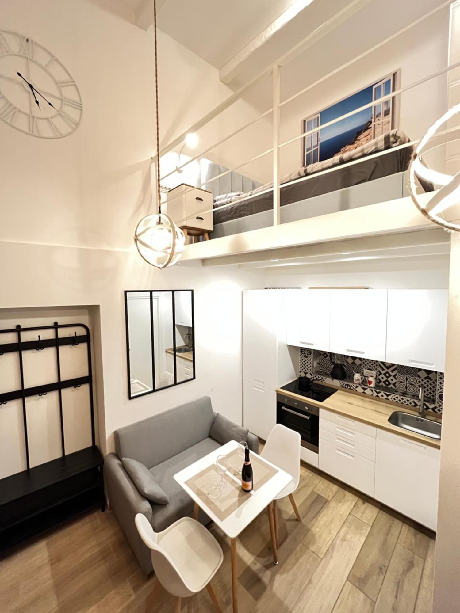 Central Apartments Palermo Bagian luar foto